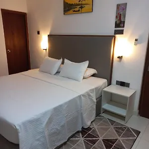 https://villa-crystal-lagoon-negombo.negombohotels.net