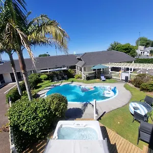 https://summit-motor-lodge.rotoruahotelsnz.com