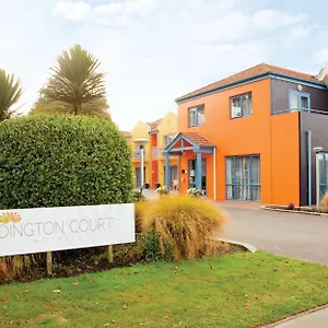 Мотель Addington Court